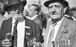 ANZAC Day : Melbourne : Australia  : Personal Photo Projects : Photos : Richard Moore : Photographer